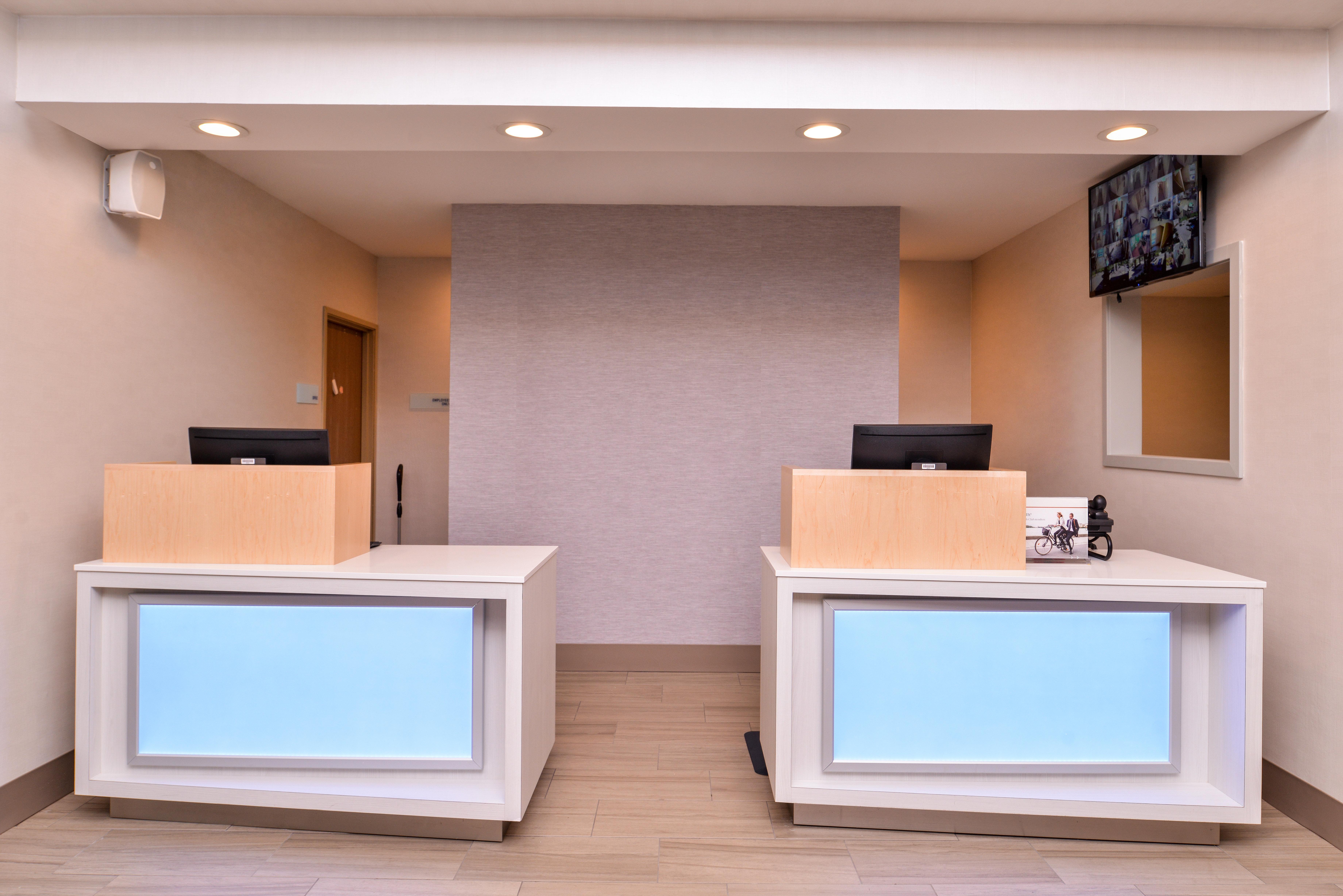 Holiday Inn Express & Suites Lacey - Olympia By Ihg Dış mekan fotoğraf