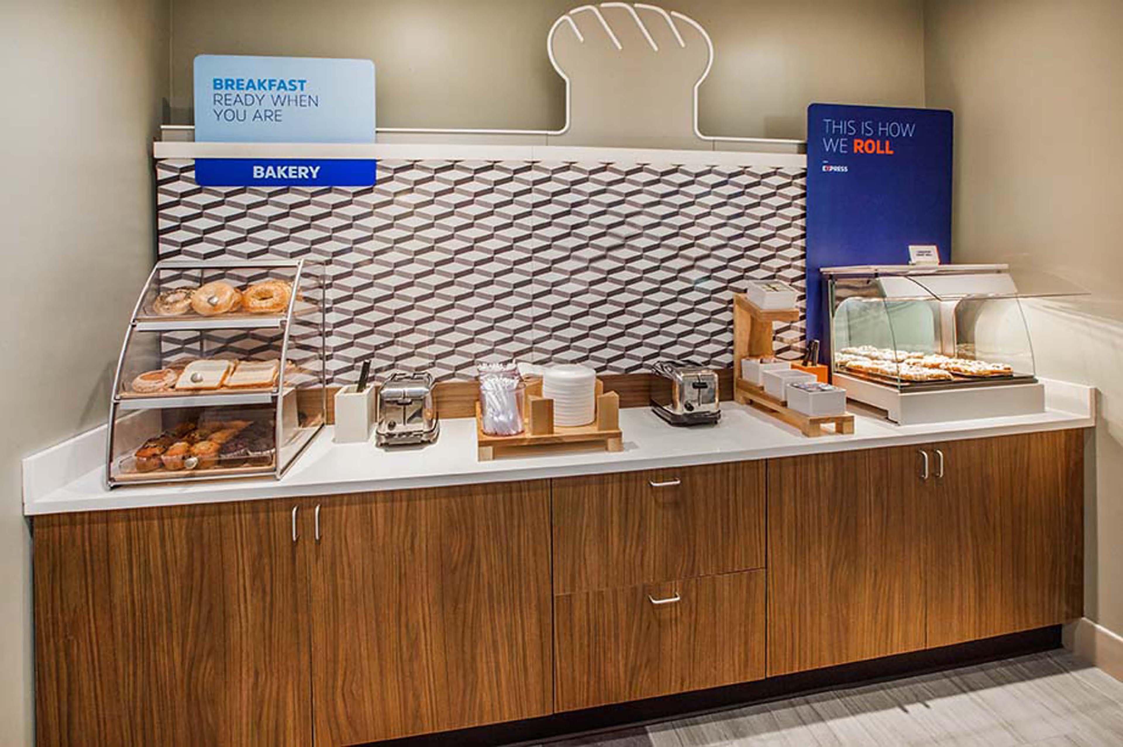 Holiday Inn Express & Suites Lacey - Olympia By Ihg Dış mekan fotoğraf