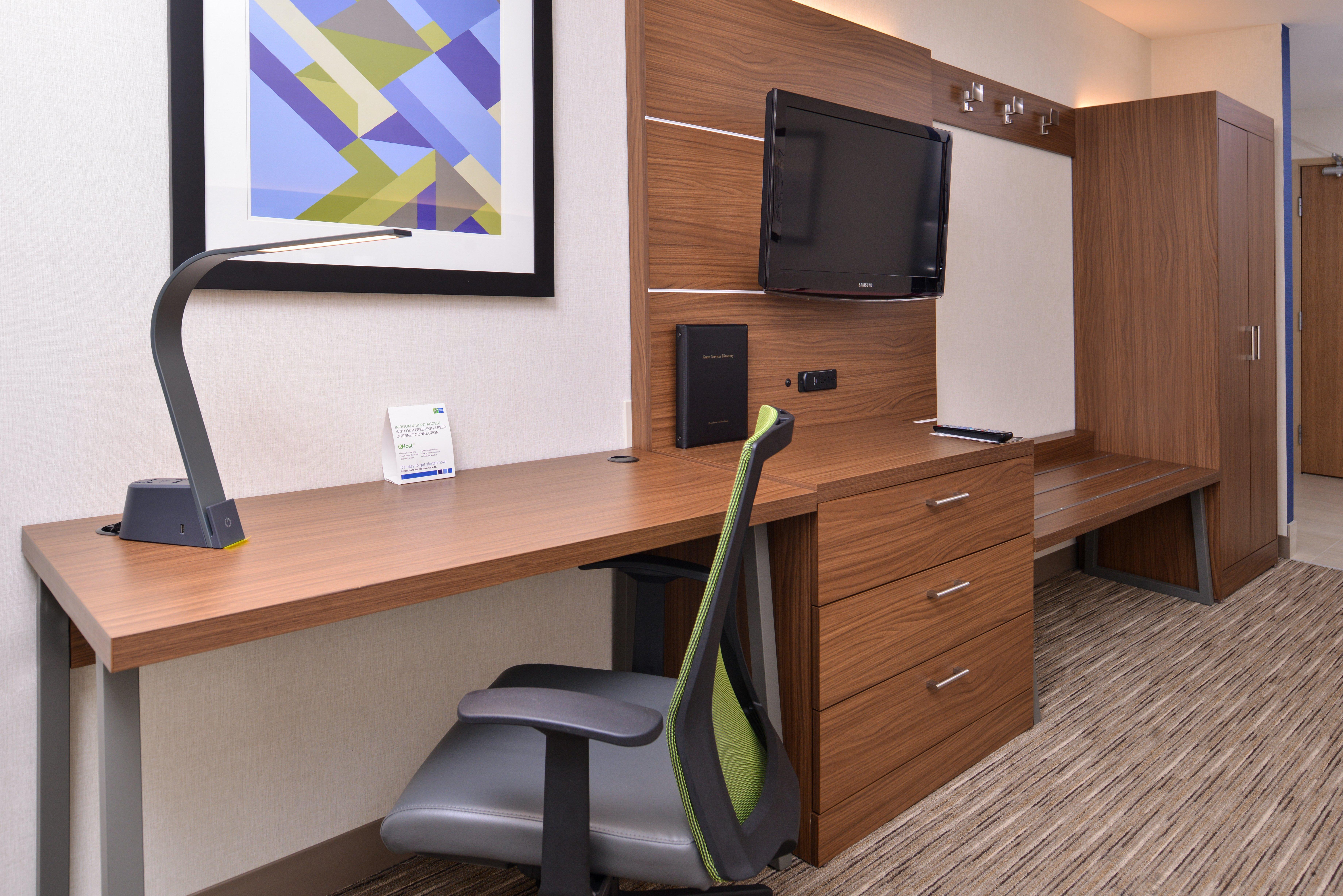 Holiday Inn Express & Suites Lacey - Olympia By Ihg Dış mekan fotoğraf