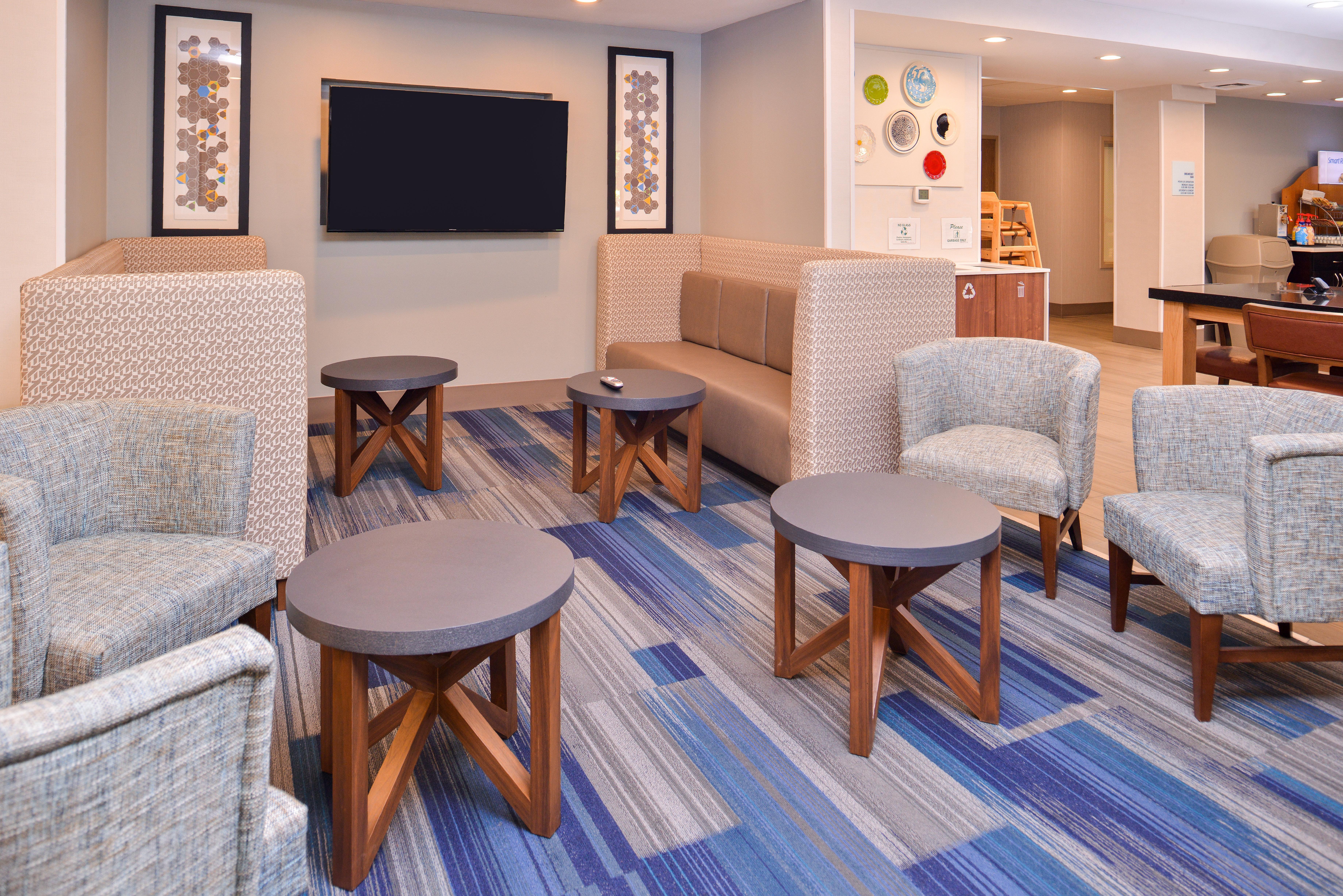 Holiday Inn Express & Suites Lacey - Olympia By Ihg Dış mekan fotoğraf