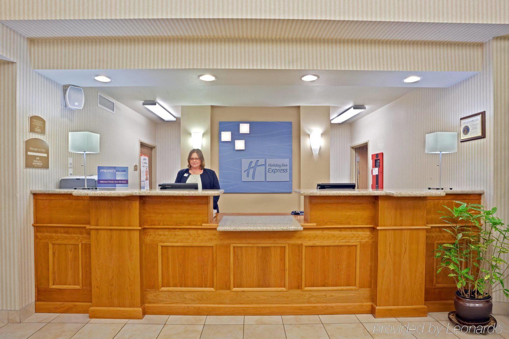 Holiday Inn Express & Suites Lacey - Olympia By Ihg Dış mekan fotoğraf